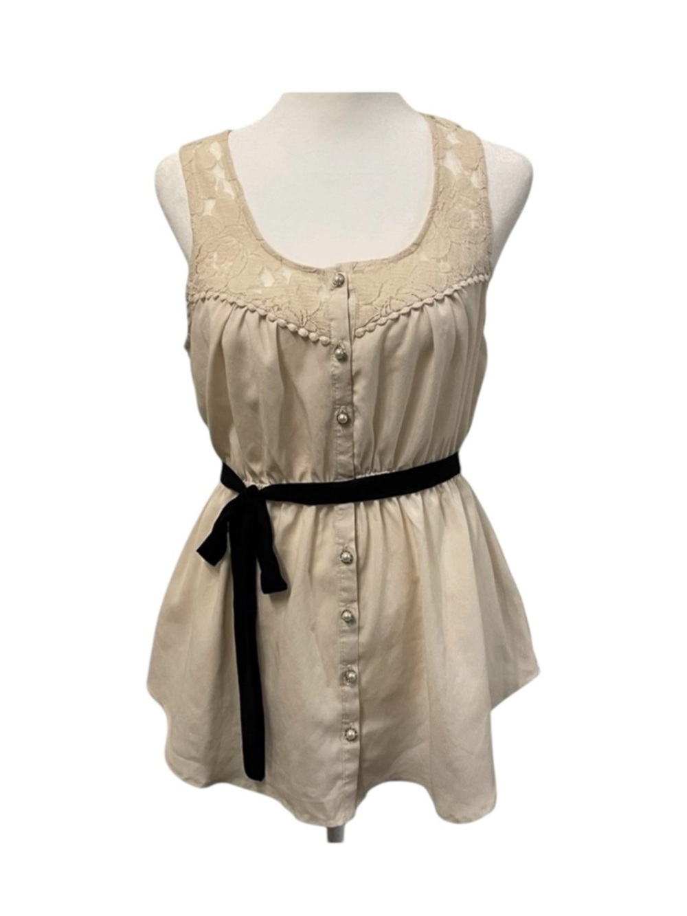 Forever 21 Cream Lace Pearl Button-Up Blouse w/ Black Belt. Size S.
